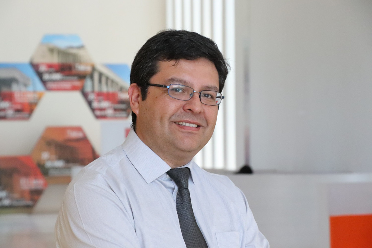 Lorenzo Reyes Decano Facultad de Ingenieru00eda
