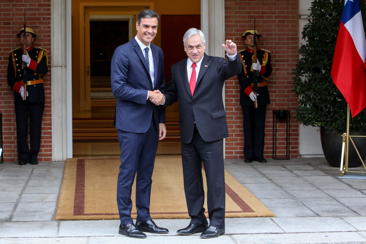 EuropaPress 1739950 presidente gobierno pedro sanchez reune presidente chile sebastian pinera