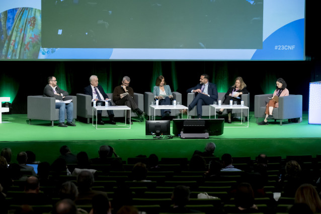 Debate sobre 'Determinantes sociales de la salud' celebrado en la segunda jornada del 23 Congreso Nacional Farmacéutico