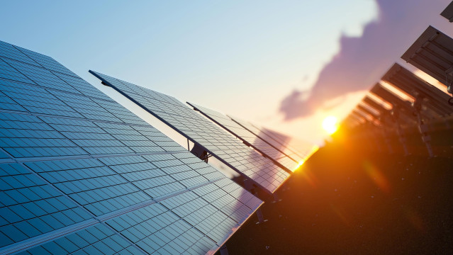 Archivo - Paneles solares en España.