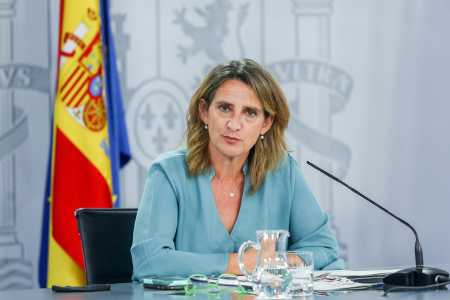 Archivo - La vicepresidenta tercera y ministra para la Transición Ecológica y el Reto Demográfico, Teresa Ribera, comparece en una rueda de prensa tras una reunión del Consejo de Ministros en Moncloa, a 3 de agosto de 2021, en Madrid, (España).