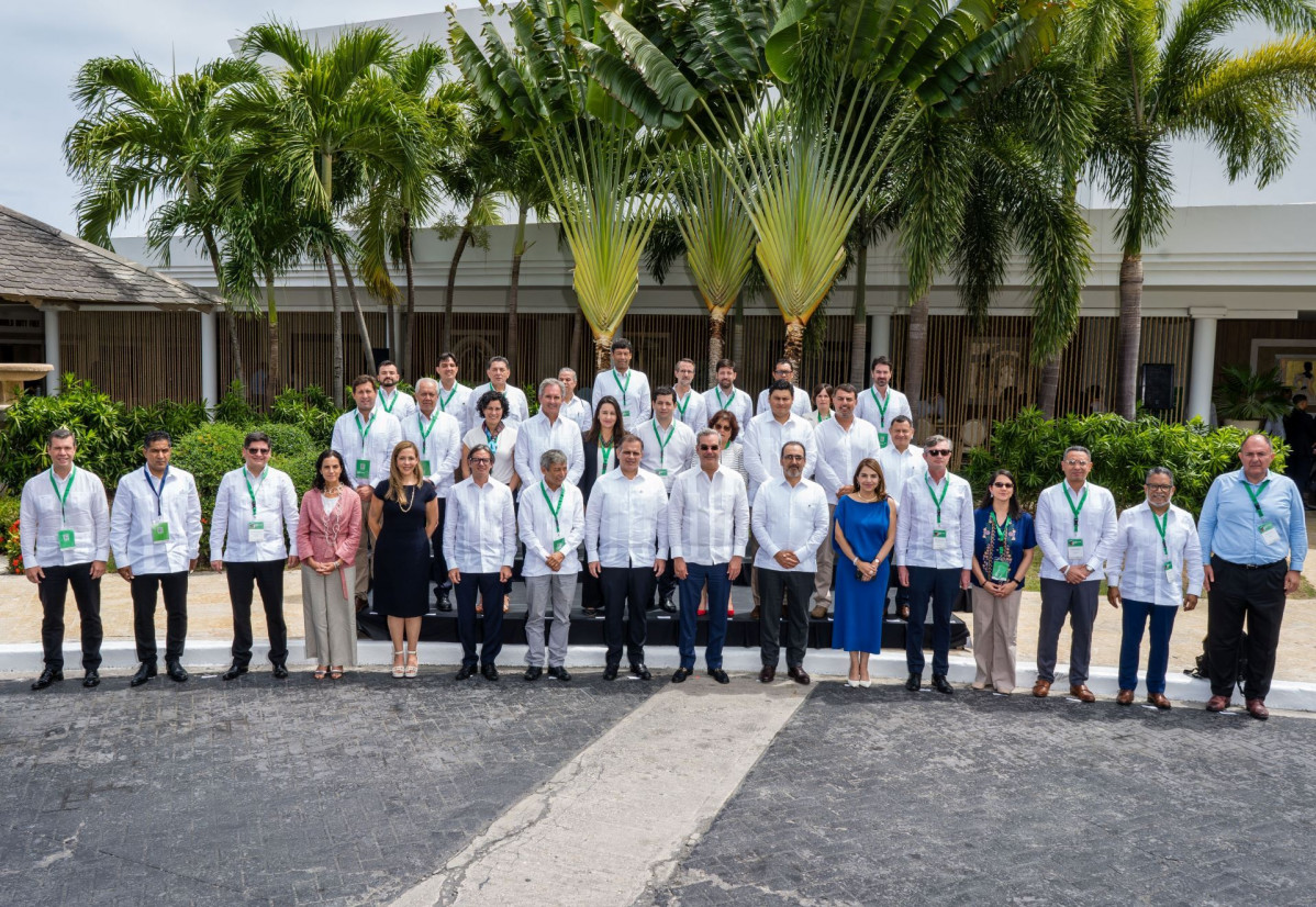 Foto Familia Directorio CAF Repu00fablica Dominicana baja