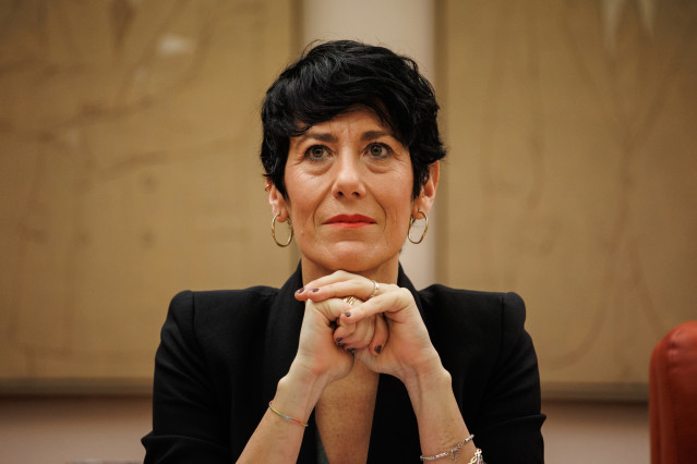 Archivo - La ministra de Inclusión, Seguridad Social y Migraciones, Elma Saiz, durante la Comisión de Economía, Comercio y Transformación Digital, en el Congreso de los Diputados, a 29 de enero de 2024, en Madrid (España).