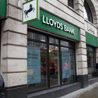 Archivo - Oficina de Lloyds Banking Group.