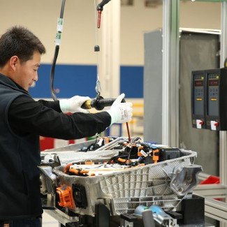 Archivo - Fábrica de baterías de BMW Brilliance Automotive en Shenyang (China)