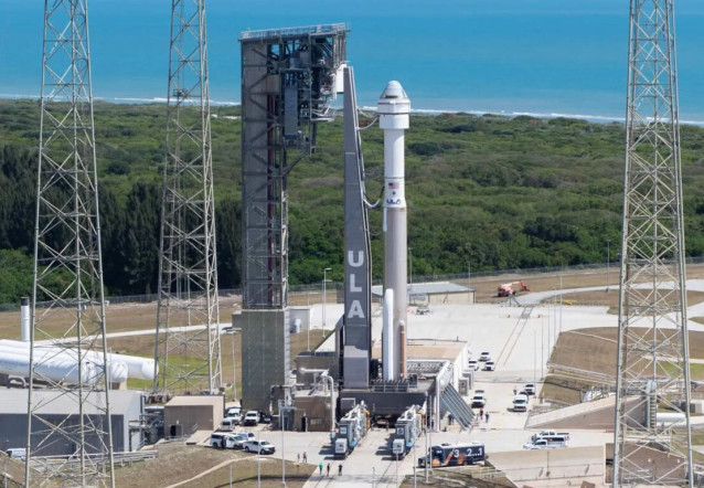 Cohete Atlas con Starliner en su cúspide