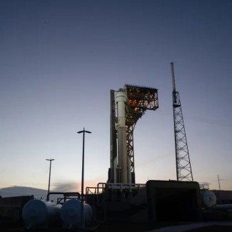 Cohete Atlas V con Starliner en su cúspide