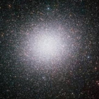 Omega Centauri, un cúmulo globular de la Vía Láctea. Este cúmulo globular podría albergar un agujero negro de masa intermedia.