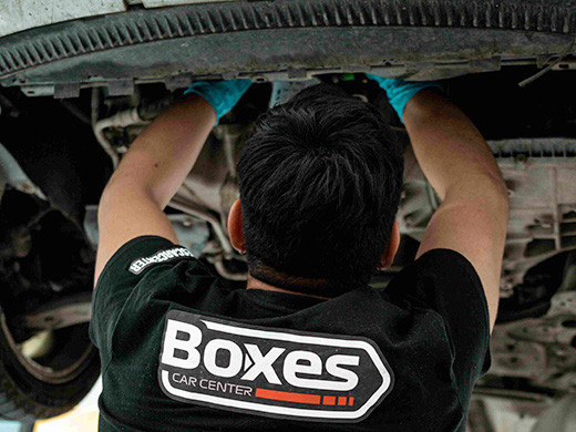 Boxes car center 1