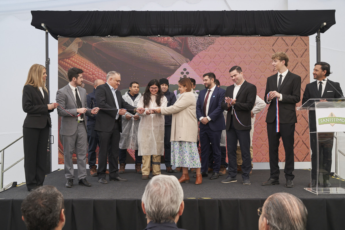 Inauguraciu00f3n lu00ednea de producciu00f3n Salmas 1