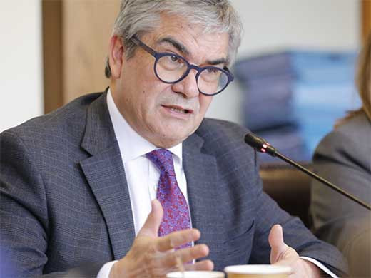 Ministro hacienda