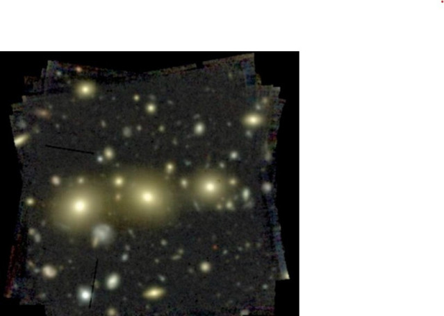 Una de las imágenes del Very Large Telescope del equipo muestra galaxias masivas en un grupo. Las galaxias del centro tienen cada una aproximadamente 125 mil millones de veces la masa de nuestro sol (incluida su materia oscura).