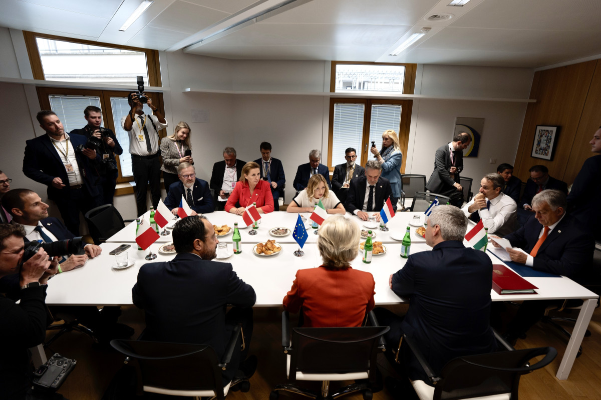 EuropaPress 6280103 grupo lideres europeos reune antes consejo europeo hablar politicas