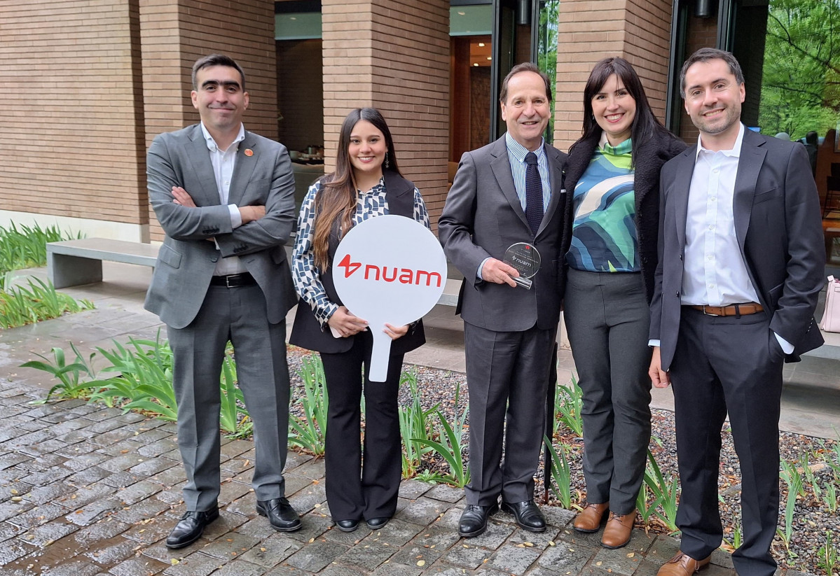 Foto nuam Gabriel San Martin   Michelle Correa   Juan Andreu0117s Camus   Andrea Soto Farinu016aa y Jaime Pradenas 