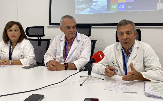 El jefe del grupo de investigación de Tubulopatías Renales del Hospital de La Candelaria, Félix Claverie, en una rueda de prensa para dar a conocer una investigación sobre una enfermedad rara renal