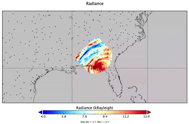 Mientras la Estación Espacial Internacional volaba sobre el sureste de los Estados Unidos el 26 de septiembre de 2024, AWE observó ondas de gravedad atmosférica generadas por el huracán Helene cuando la tormenta azotó la costa del golfo de Florida.