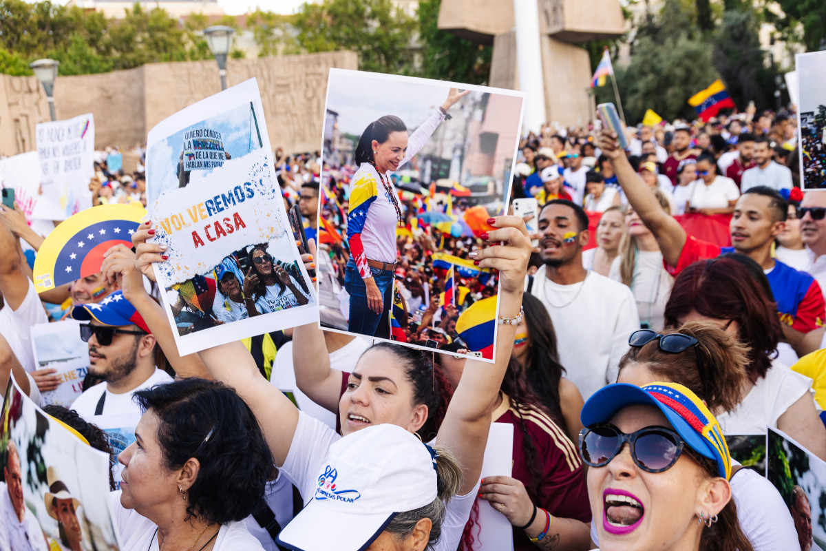 EuropaPress 6115307 manifestantes protesta apoyo oposicion venezolana 28 julio 2024 madrid