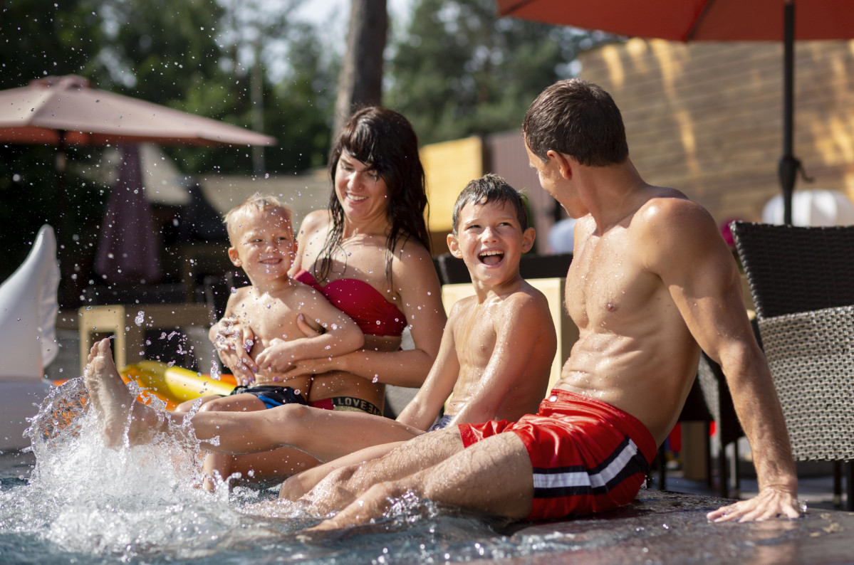 Salud auditiva infantil en vacaciones medidas para los ou00eddos en la temporada de piscina