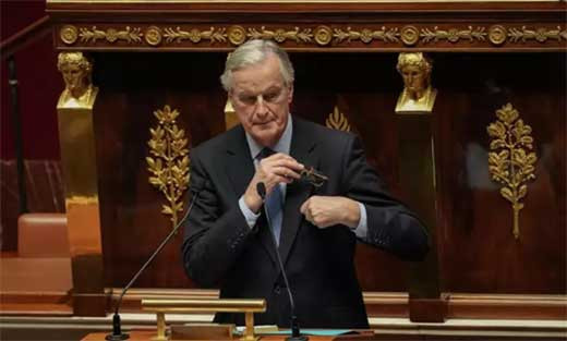 MACRON ACEPTA
