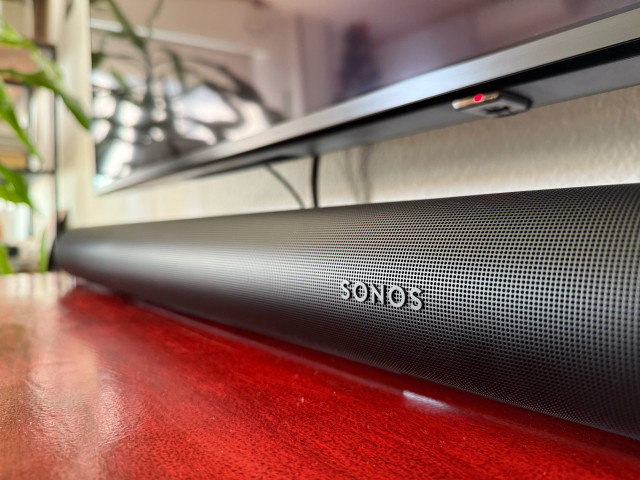 Altavoz Sonos Arc Ultra.