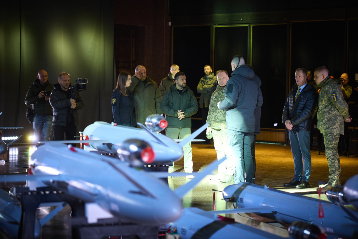 EuropaPress 6389602 volodimir zelenski presidente ucrania encabeza acto entrega drones peklo