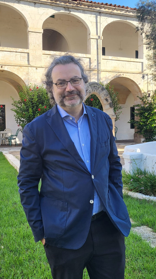 Archivo - Eduardo Satué, nuevo presidente de SESPAS.
