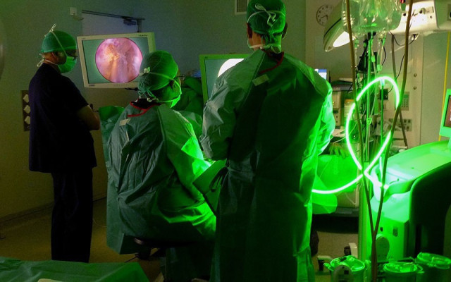 Archivo - Olympia Quirónsalud renueva su servicio de Urología con un nuevo equipo 'superespecializado'