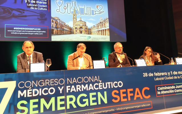 Médicos de Atención Primaria y farmacéuticos se comprometen a iniciar un proyecto de sesiones clínicas compartidas