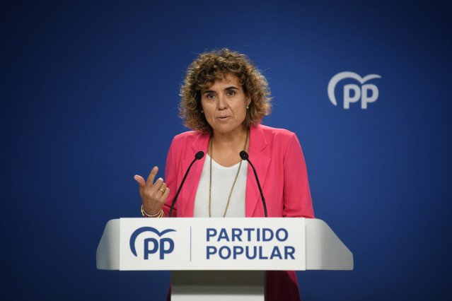 Archivo - La portavoz del PP en el Parlamento Europeo, Dolors Montserrat, ofrece una rueda de prensa, en la sede del PP, a 5 de agosto de 2024, en Madrid (España). Durante la comparecencia, la portavoz del Partido Popular en el Parlamento Europeo, ha pedi