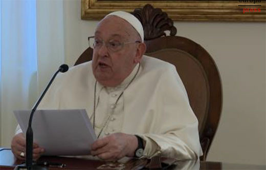 El Papa presenta