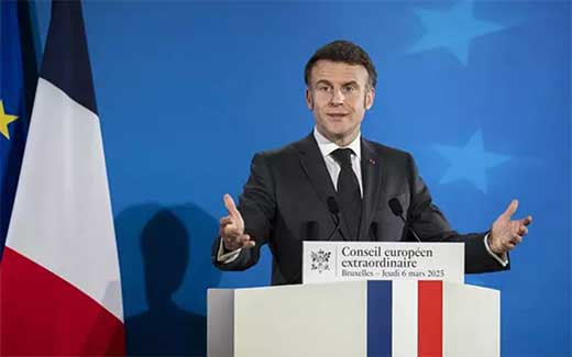 Macron pide