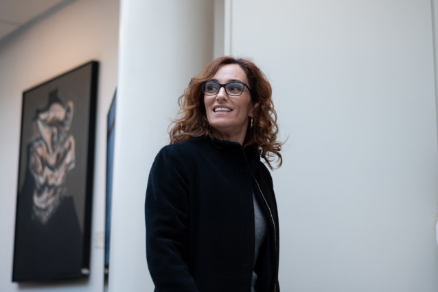 La ministra de Sanidad, Mónica García, a su llegada a una sesión de control en el Senado, a 11 de marzo de 2025, en Madrid (España). El Partido Popular defiende en el pleno del Senado una moción para instar al Gobierno de España a que inicie 'de forma inm