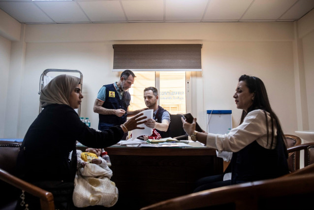 Archivo - Trece menores con cáncer evacuados de Gaza llegan el miércoles a España para ser tratados en cuatro hospitales