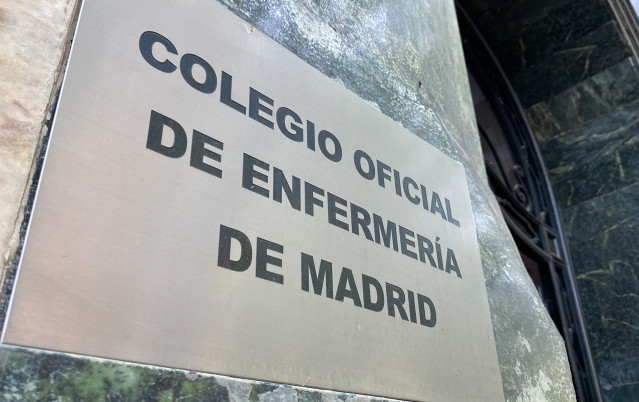Archivo - Placa en la sede del Colegio Oficial de Enfermería de Madrid, a 13 de junio de 2022, en Madrid (España). El Colegio Oficial de Enfermería de Madrid (Codem) renovó su Junta de Gobierno el pasado mes de abril con el objetivo de asumir la responsab