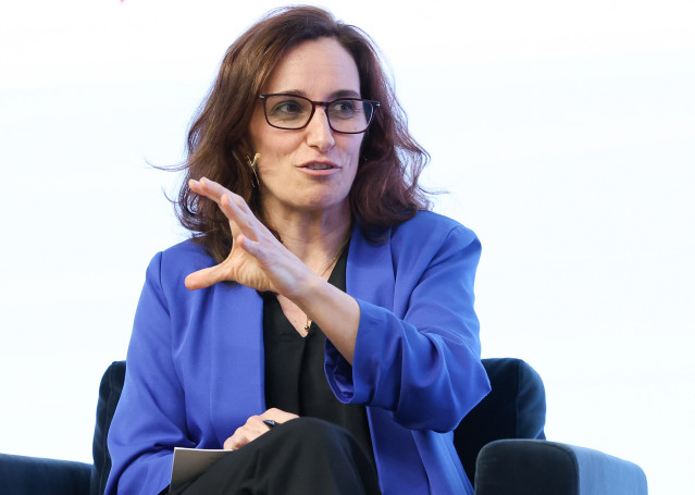 La ministra de Sanidad, Mónica García, durante la segunda jornada de la V edición del foro ‘Fondos Europeos’ de elDiario.es, en El Beatriz Madrid, a 28 de marzo de 2025, en Madrid (España).