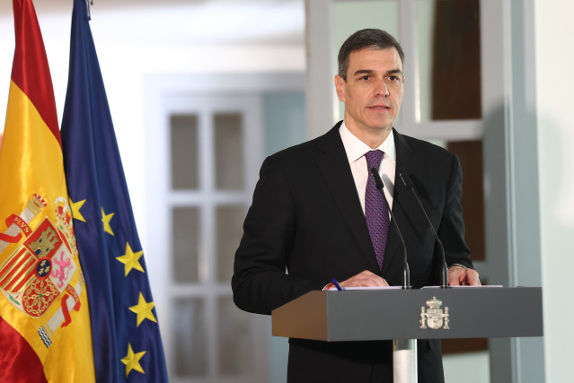 El presidente del Gobierno, Pedro Sánchez, ofrece una rueda de prensa desde Pekín tras reunirse con el presidente de China, Xi Jinping.