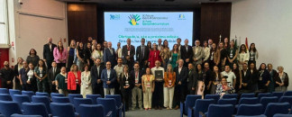 Foto Familia en el IX Foro Iberoamérica