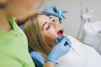 Archivo - Imagen recurso de revisión dentista
