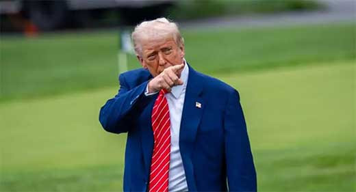 Musk acusa a Trump de aparecer
