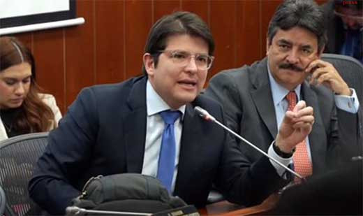Disparan contra el aspirante presidencial colombiano 