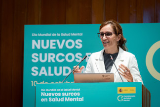 Archivo - La ministra de Sanidad, Mónica García, interviene durante la inauguración del acto con motivo del Día Mundial de la Salud Mental - 'Nuevos surcos en salud mental', en la sede del Ministe