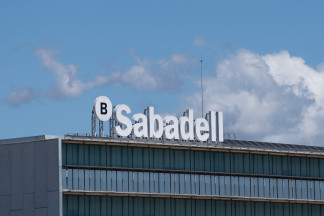 EuropaPress 6651650 exterior sede banco sabadell 17 abril 2025 barcelona cataluna espana