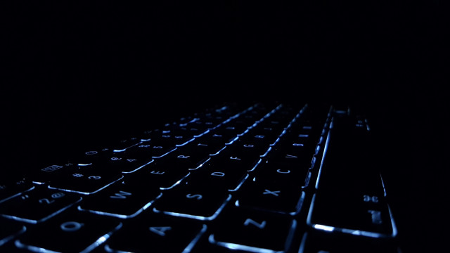 Recurso de teclado de ordenador retroiluminado