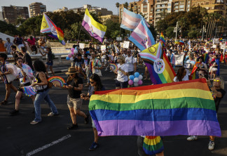 Cientos de personas durante la manifestación del Orgullo LGTBI+, a 28 de junio de 2025, en Valencia, Comunidad Valenciana (España). La marcha está organizada con motivo del Día del Orgullo, y ha s