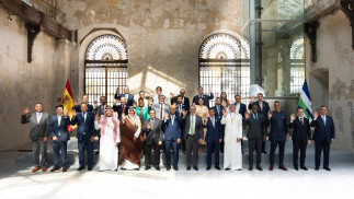 Representantes del Banco de Desarrollo de Américia Latina y el Caribe (CAF), del Grupo de Coordinación Árabe y del Fondo de la OPEP para el Desarrollo Internacional junto a varios líderes en el ma