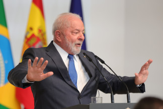 Archivo - El presidente de la República Federativa de Brasil, Lula da Silva, en una rueda de prensa durante su viaje oficial a España, en el Palacio de La Moncloa, a 26 de abril de 2023, en Madrid (