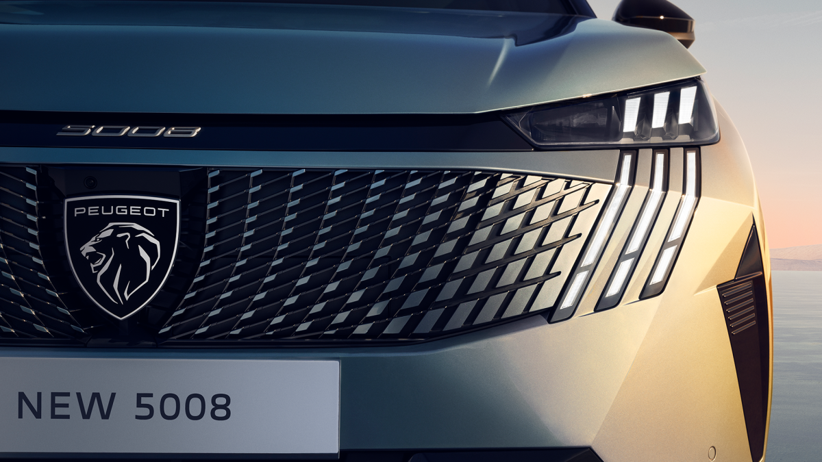 PEUGEOT 5008 HYBRID 2412GJ 504 FR (1)