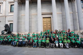 Archivo - Celebración tras la aprobación de la Ley ELA durante una sesión plenaria, en el Congreso de los Diputados, a 10 de octubre de 2024, en Madrid (España). El Pleno del Congreso debate y vot