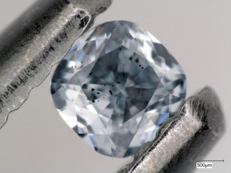 Archivo - Primer plano de un diamante súper profundo
