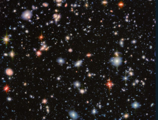 Campo ultrafondo del Hubble captado por el telescopio Webb